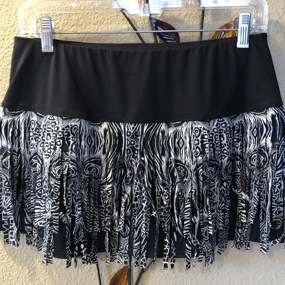 Fringe Flapper Black & Whte Skirt Size M